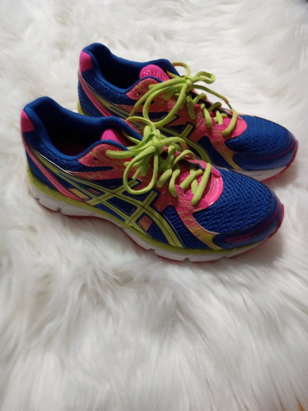 ASICS Women's Sneakers - Size 8.5